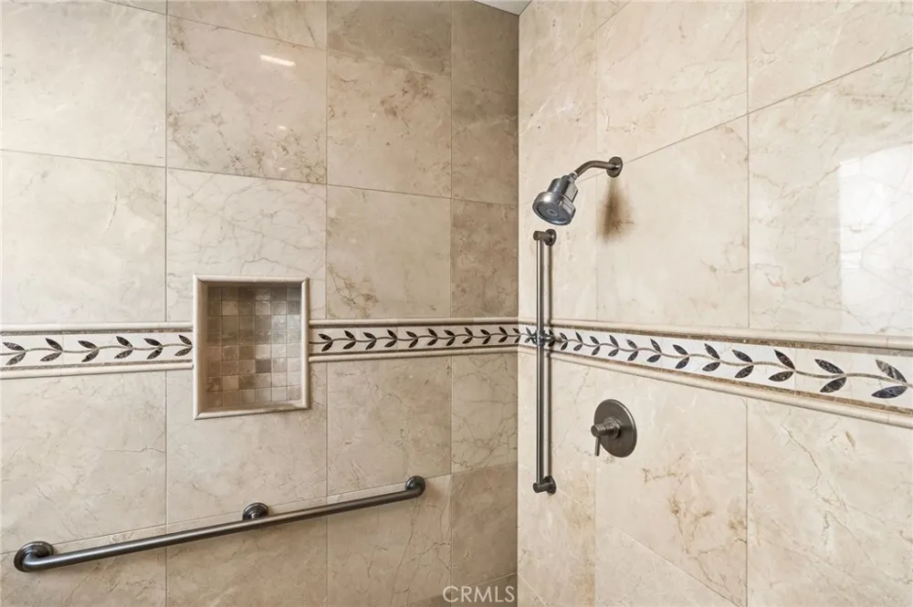 3 Barrenger Court Newport Beach, CA 92660