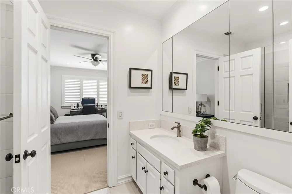 3 Barrenger Court Newport Beach, CA 92660