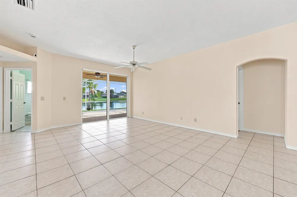 996 NW Tuscany Drive Port St. Lucie, FL 34986
