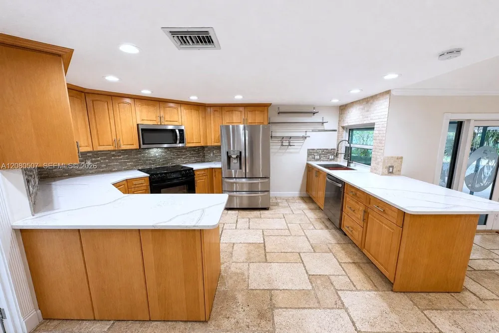 2811 SW 82nd Way Davie, FL 33328