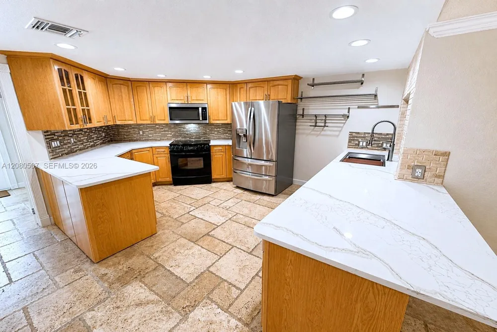 2811 SW 82nd Way Davie, FL 33328