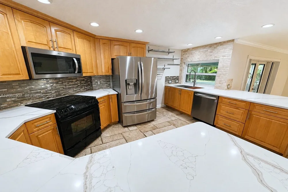 2811 SW 82nd Way Davie, FL 33328