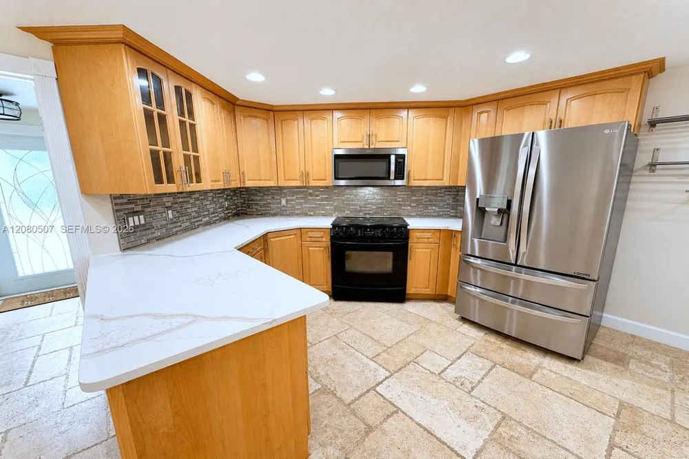 2811 SW 82nd Way Davie, FL 33328
