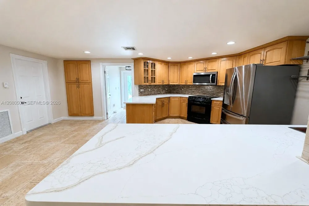 2811 SW 82nd Way Davie, FL 33328
