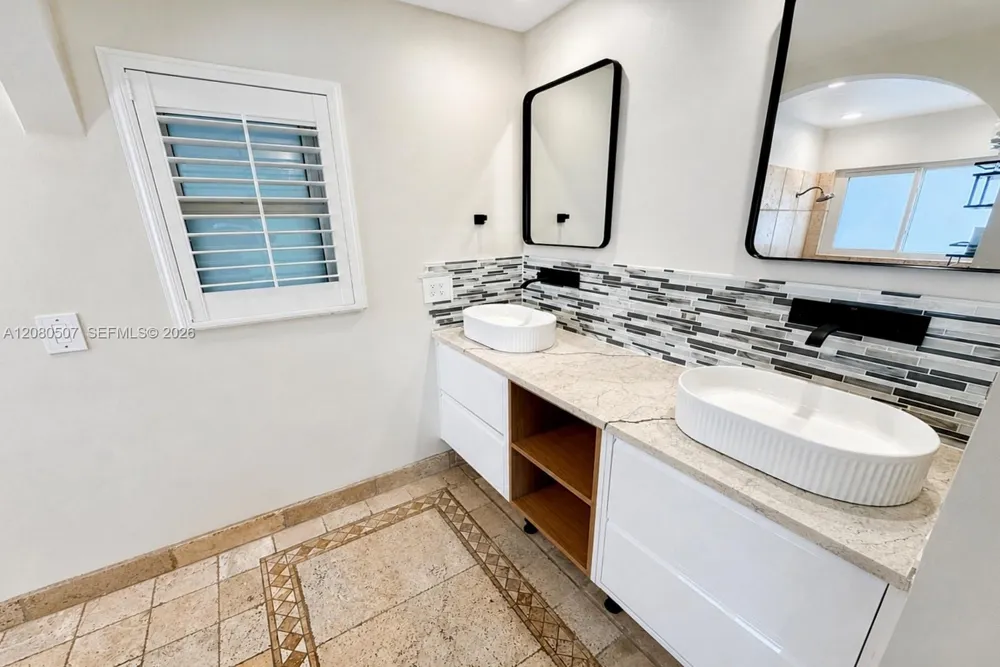 2811 SW 82nd Way Davie, FL 33328