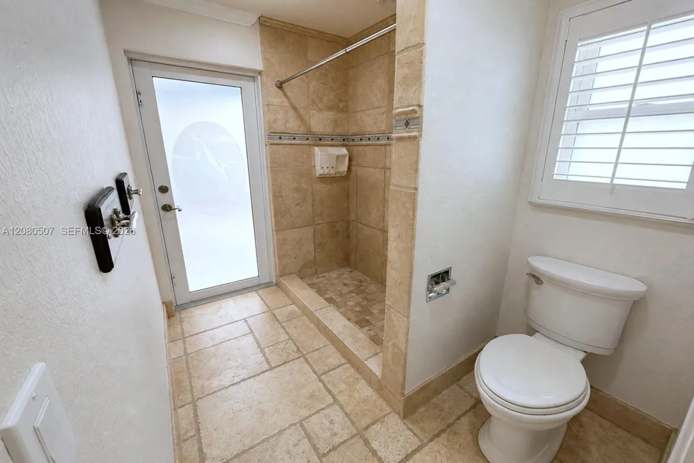 2811 SW 82nd Way Davie, FL 33328