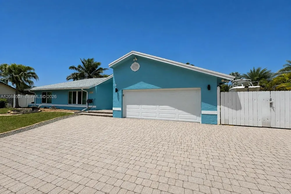 2811 SW 82nd Way Davie, FL 33328