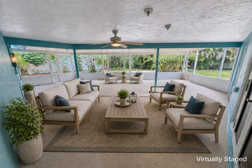 2811 SW 82nd Way Davie, FL 33328