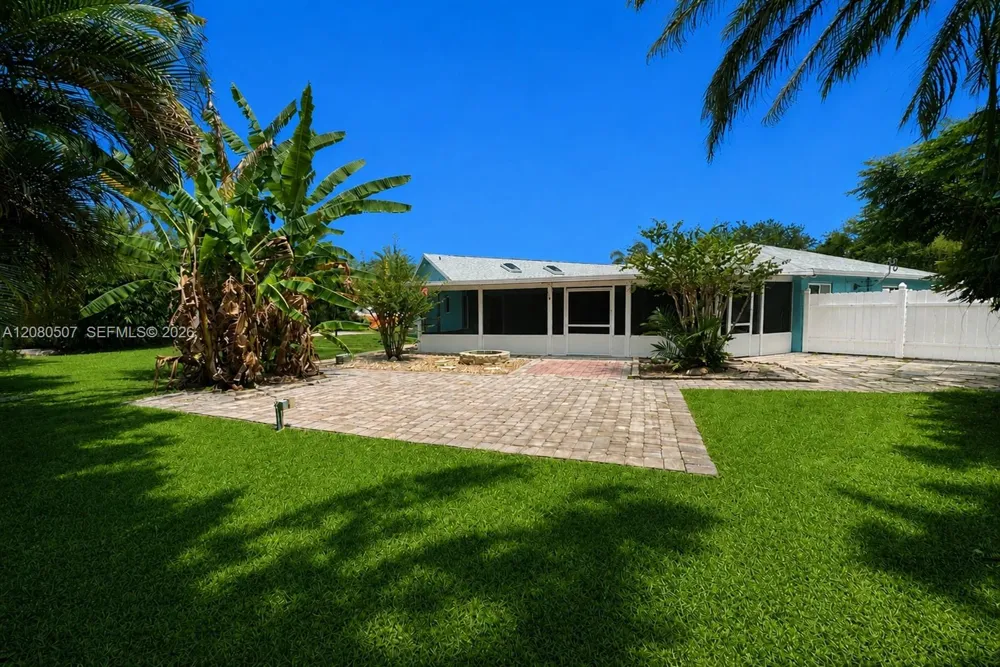 2811 SW 82nd Way Davie, FL 33328