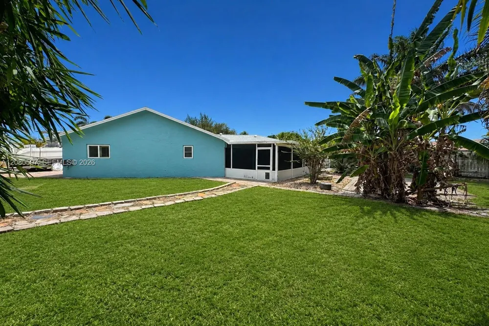 2811 SW 82nd Way Davie, FL 33328