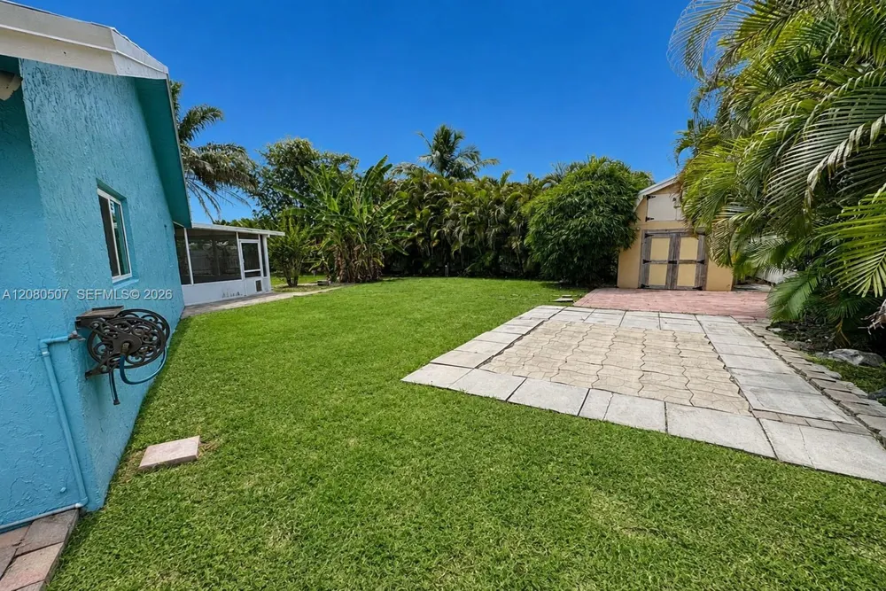 2811 SW 82nd Way Davie, FL 33328
