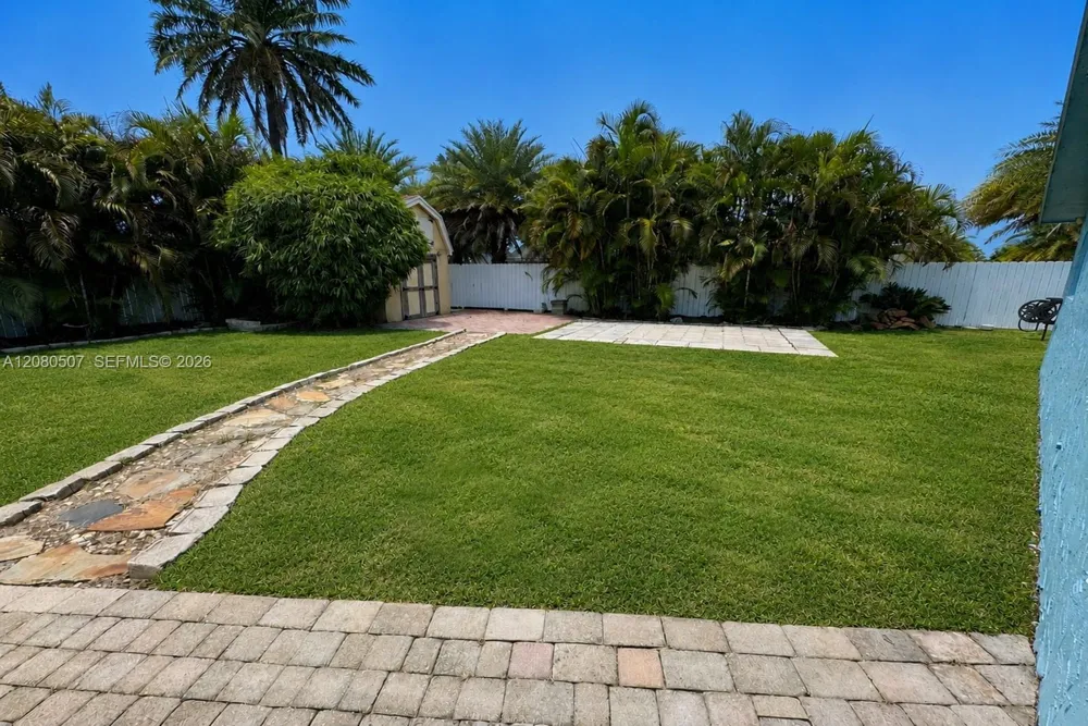 2811 SW 82nd Way Davie, FL 33328