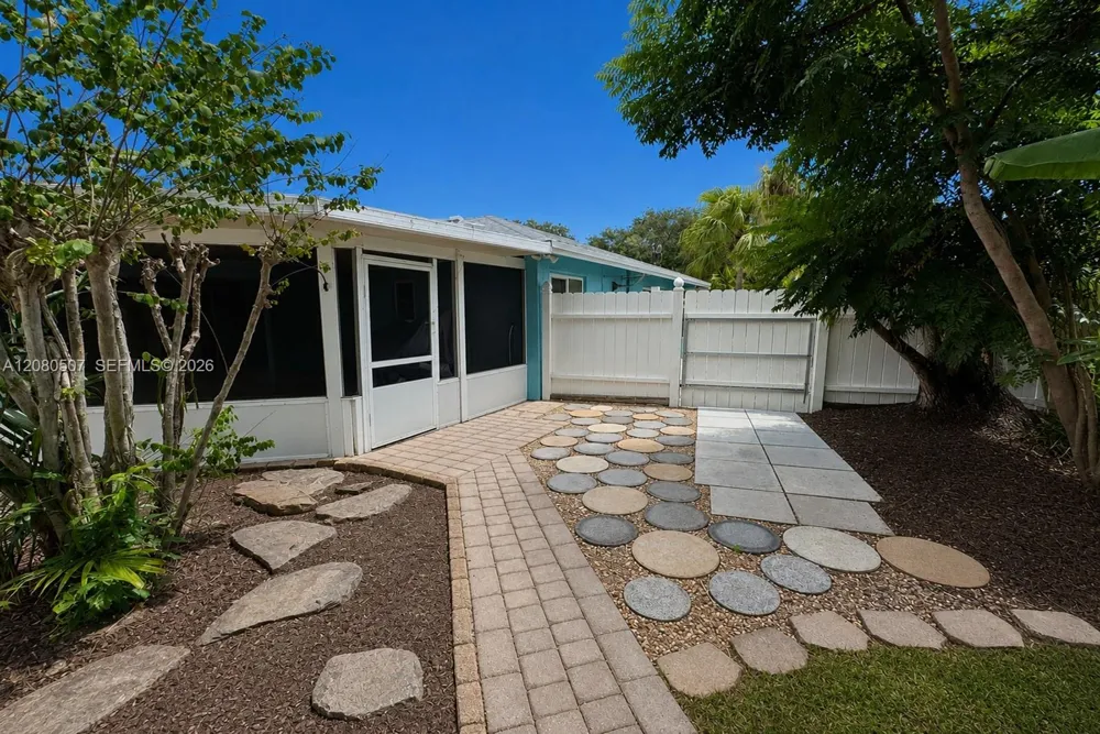 2811 SW 82nd Way Davie, FL 33328