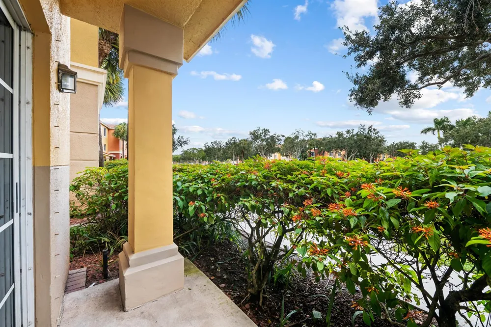 6777 HERITAGE GRANDE #1105 Boynton Beach, FL 33437
