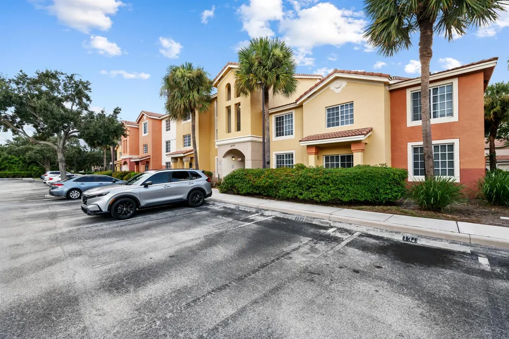 6777 HERITAGE GRANDE #1105 Boynton Beach, FL 33437