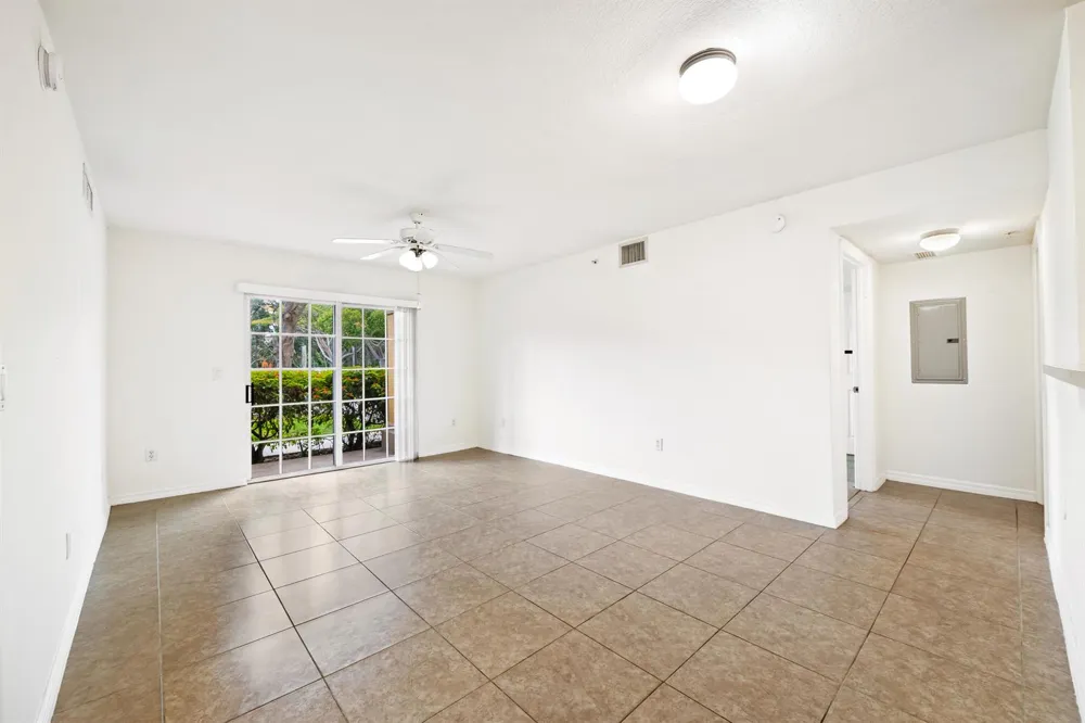 6777 HERITAGE GRANDE #1105 Boynton Beach, FL 33437