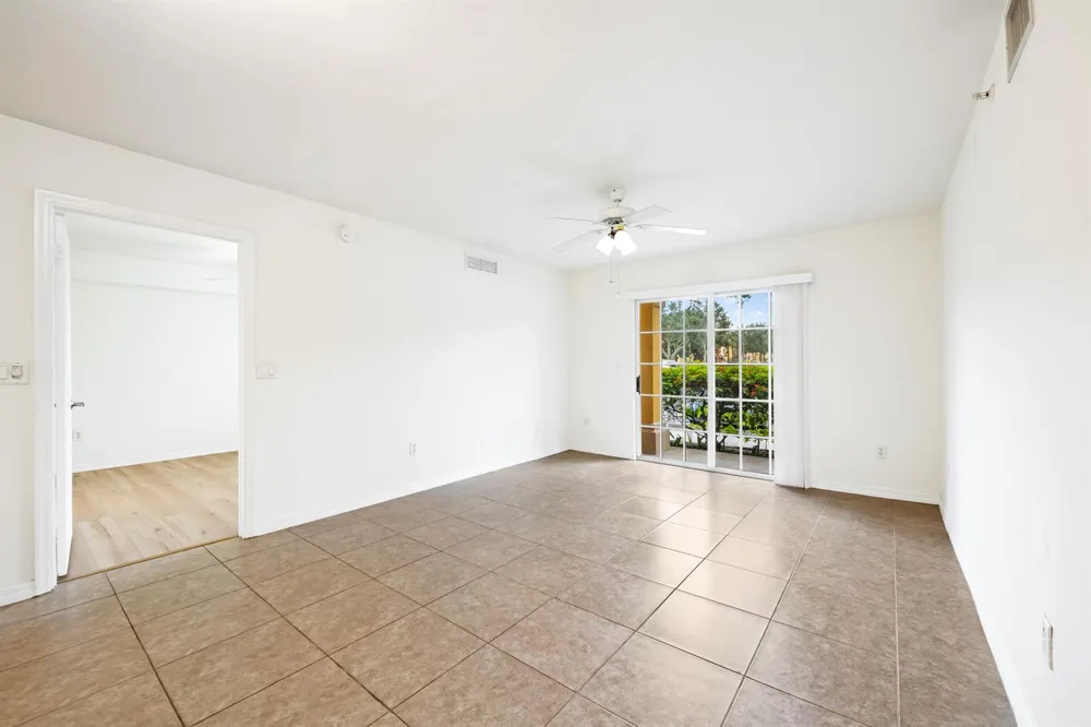 6777 HERITAGE GRANDE #1105 Boynton Beach, FL 33437