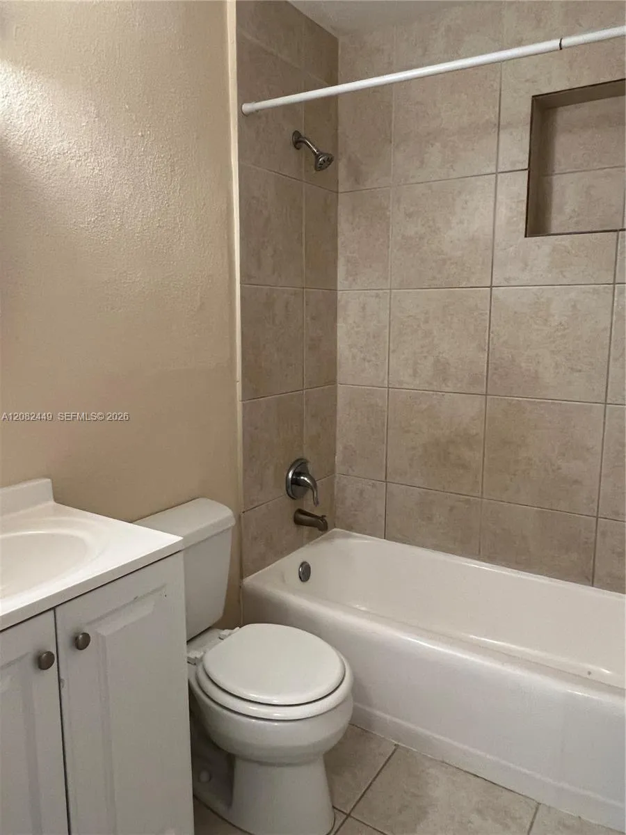6241 SW 38th Ct Davie, FL 33314