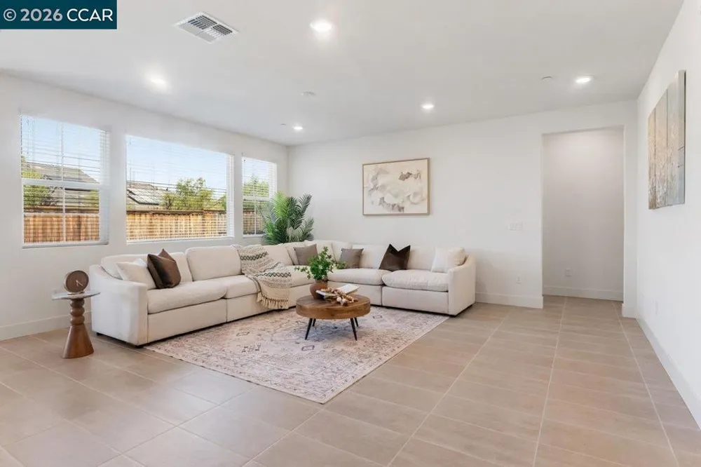 6738 Verbena St Tracy, CA 95377