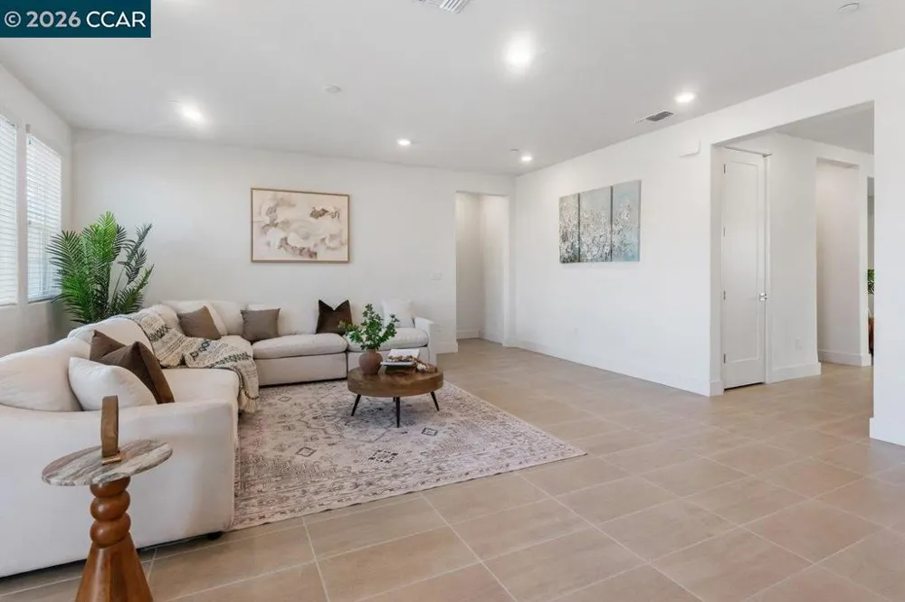 6738 Verbena St Tracy, CA 95377