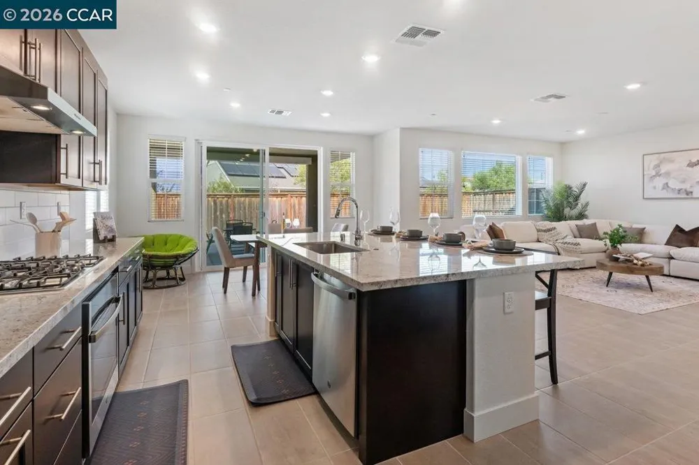6738 Verbena St Tracy, CA 95377