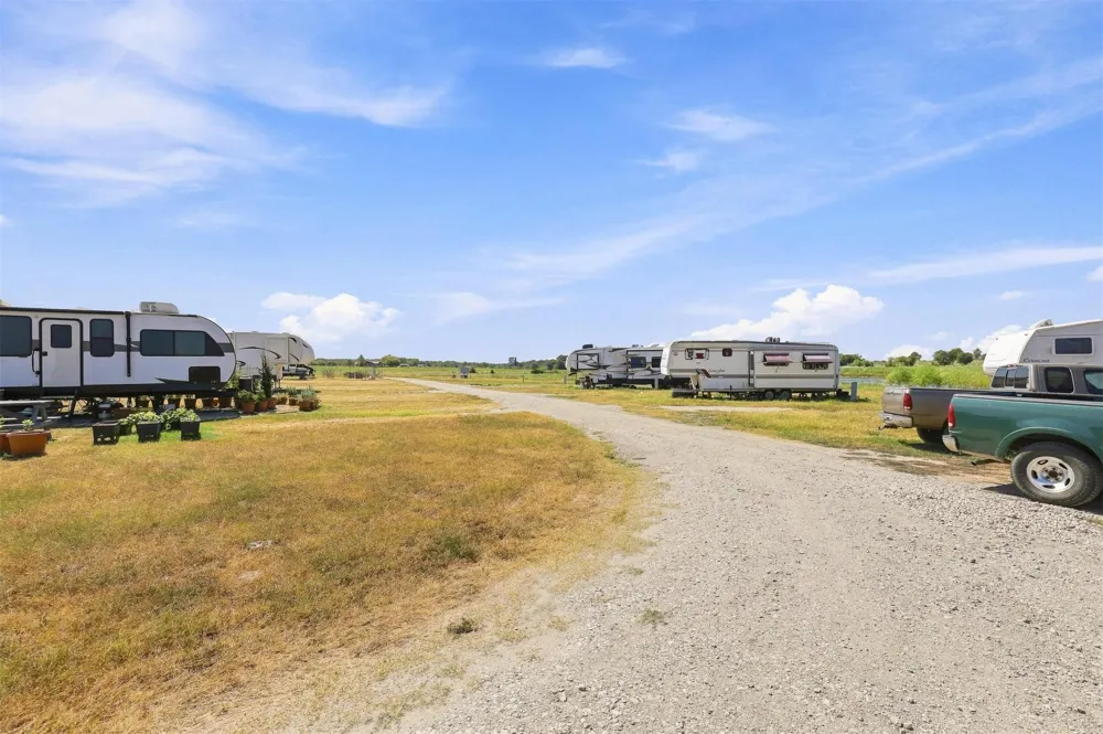 10699 Hwy 377 Kingston, OK 73439