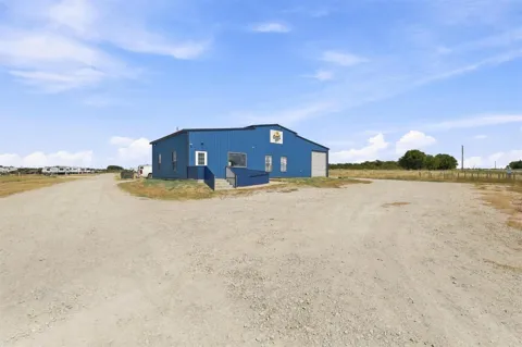 10699 Hwy 377