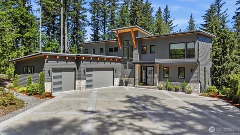 7416 SE Lake Alice Road SE