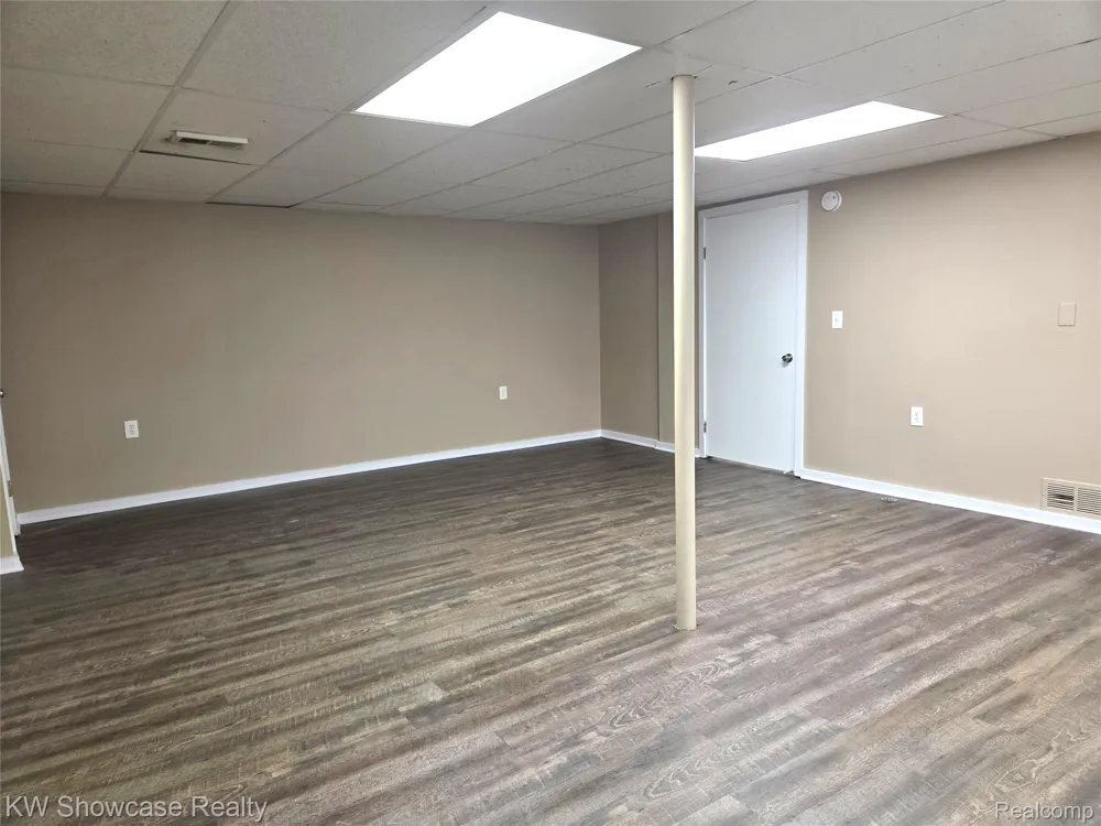 2056 Brookfield Street Canton Charter Township, MI 48188