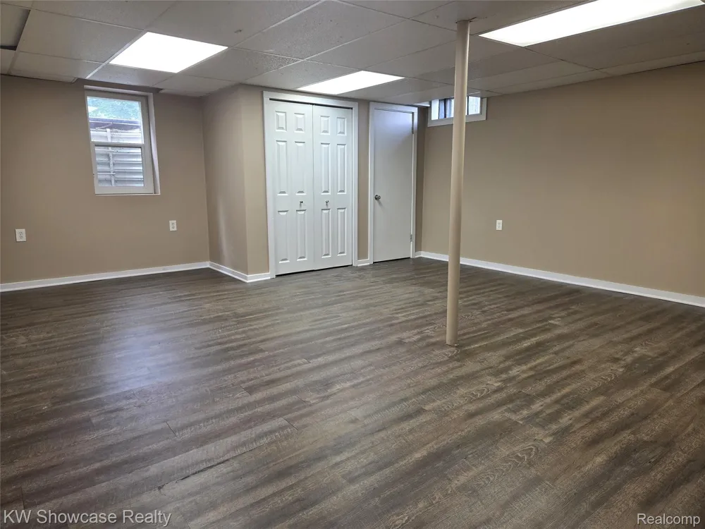 2056 Brookfield Street Canton Charter Township, MI 48188