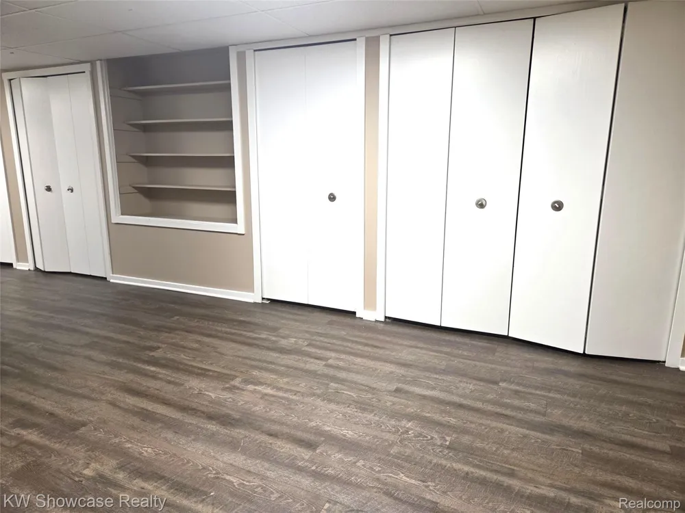 2056 Brookfield Street Canton Charter Township, MI 48188