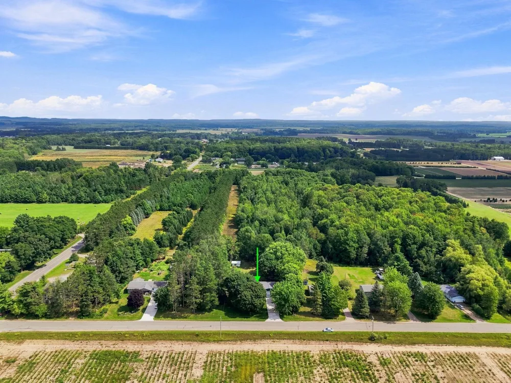 2061 S Green Road Lake Township, MI 49651