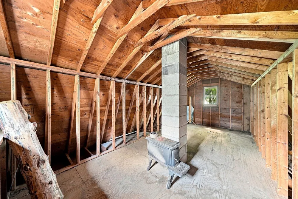 2061 S Green Road Lake Township, MI 49651
