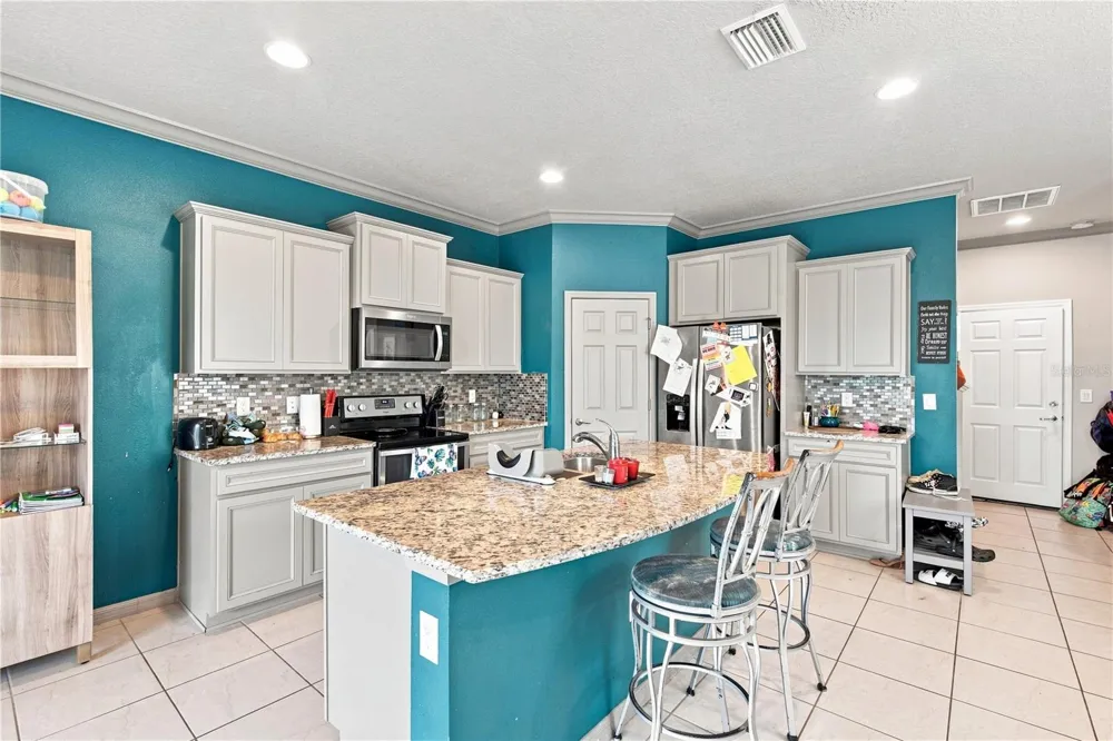 9237 HILLCROFT DRIVE Riverview, FL 33578