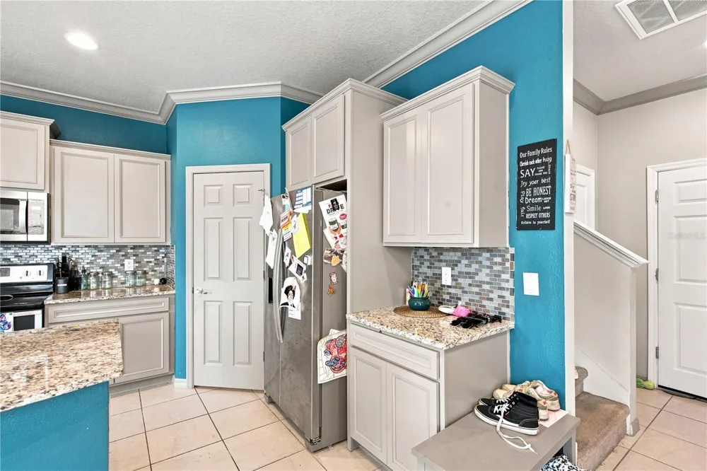 9237 HILLCROFT DRIVE Riverview, FL 33578