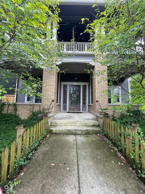 537 E 11th Street #2