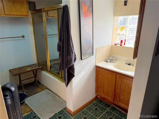 25 Pine Road Golden, CO 80401