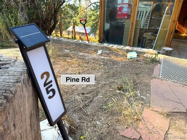 25 Pine Road Golden, CO 80401