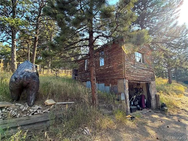 25 Pine Road Golden, CO 80401