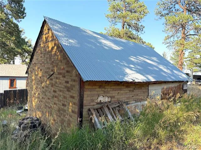 25 Pine Road Golden, CO 80401
