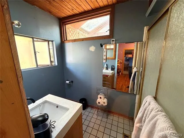 25 Pine Road Golden, CO 80401