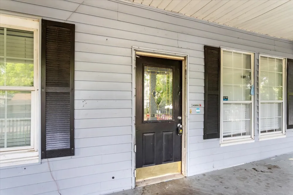 1010 E Cherry Street Sherman, TX 75090