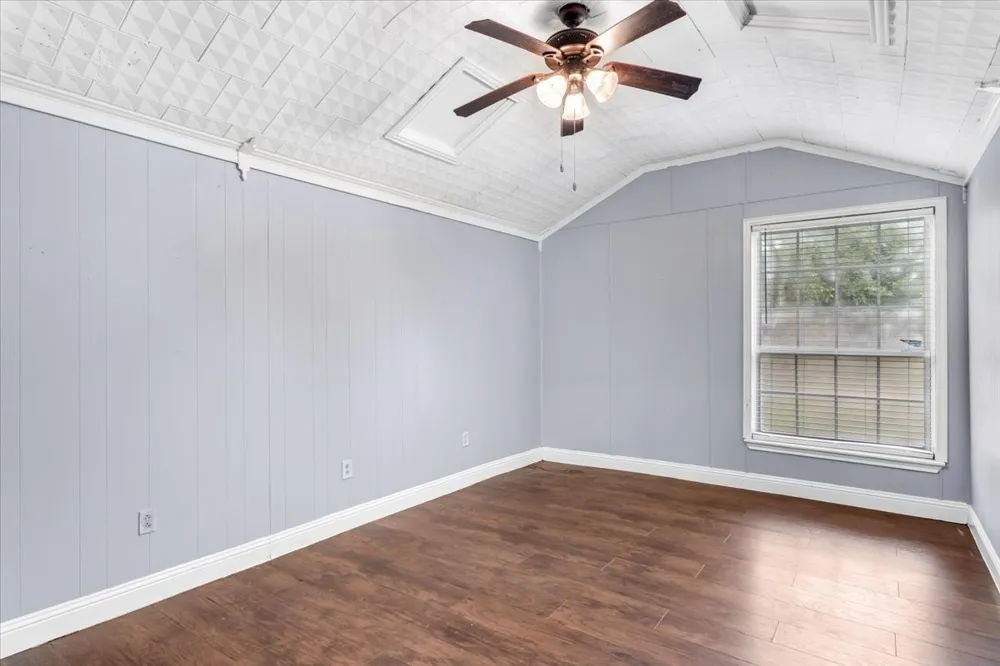 1010 E Cherry Street Sherman, TX 75090