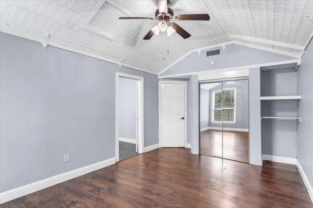 1010 E Cherry Street Sherman, TX 75090