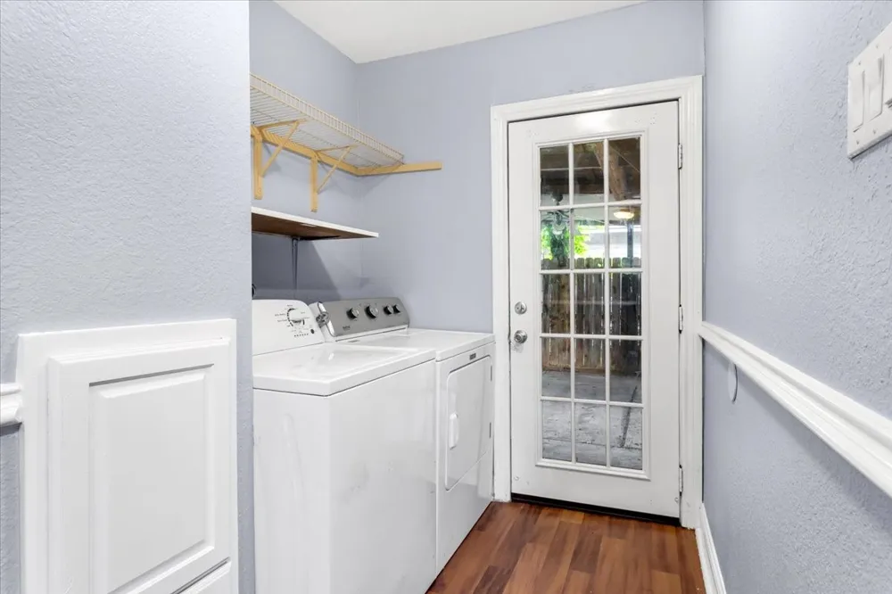 1010 E Cherry Street Sherman, TX 75090