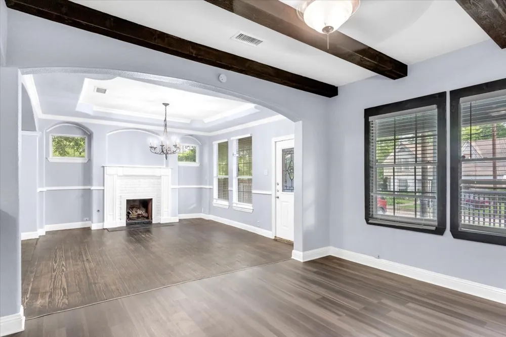 1010 E Cherry Street Sherman, TX 75090