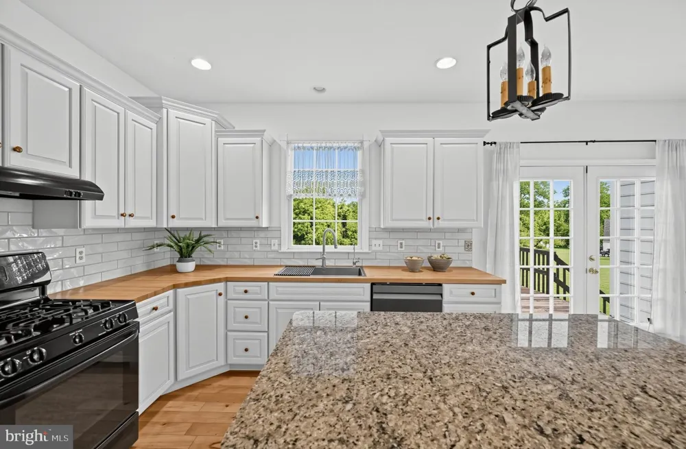 27 MCCOY LANE Carlisle, PA 17015