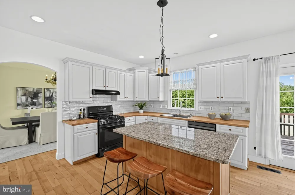27 MCCOY LANE Carlisle, PA 17015