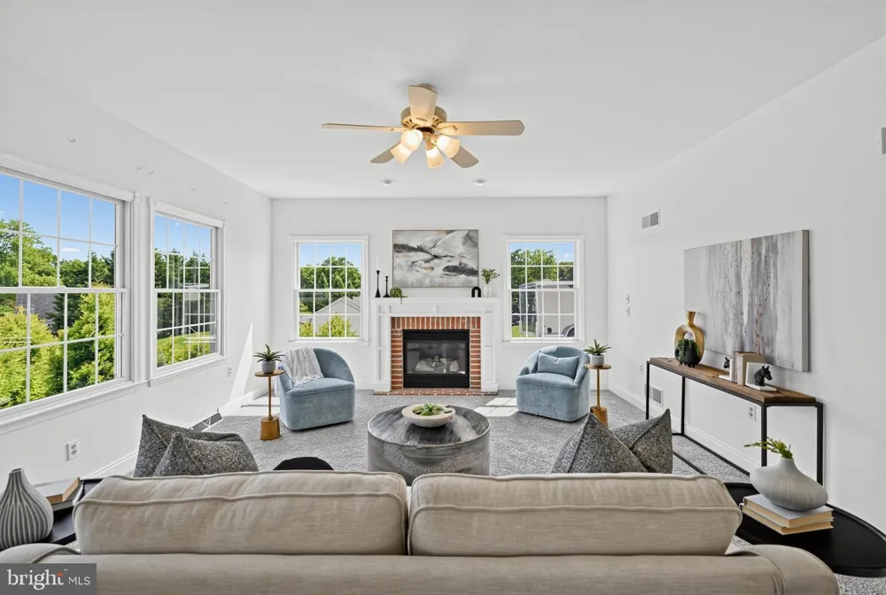 27 MCCOY LANE Carlisle, PA 17015