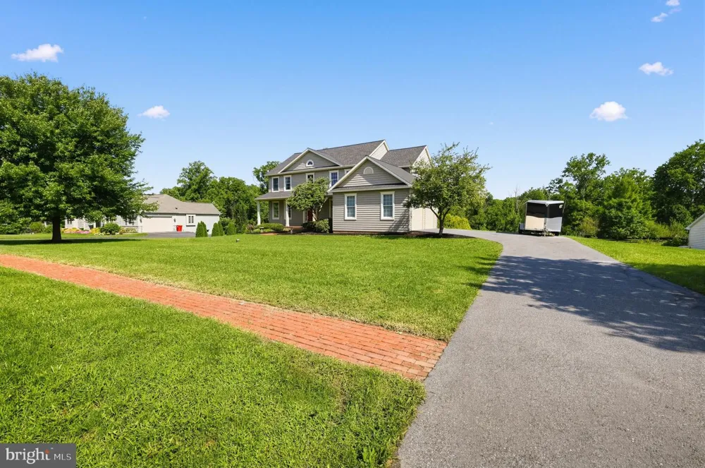 27 MCCOY LANE Carlisle, PA 17015